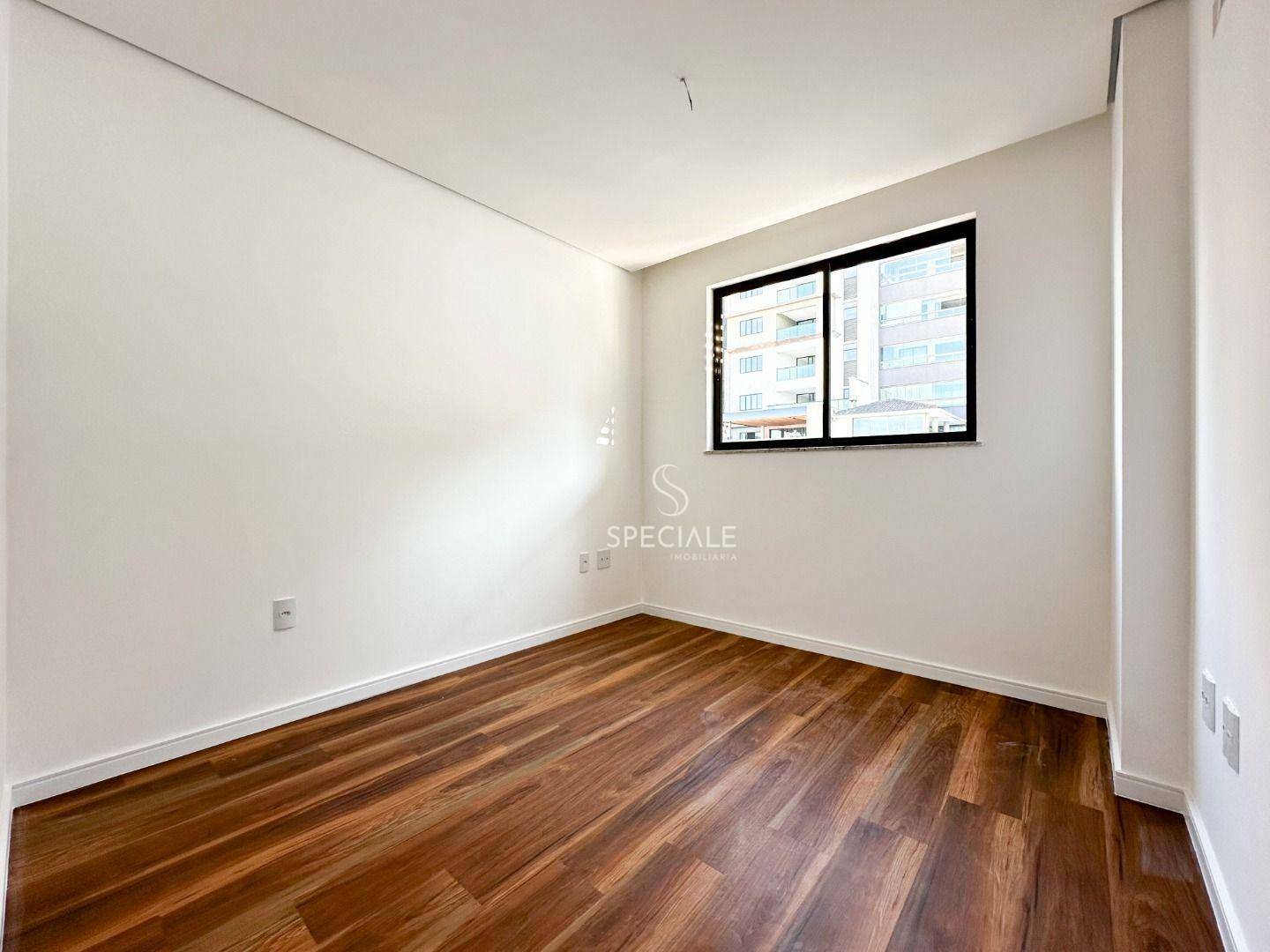 Apartamento à venda com 2 quartos, 65m² - Foto 11