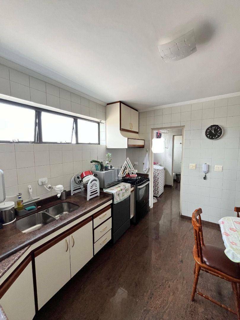 Apartamento à venda com 3 quartos, 157m² - Foto 53