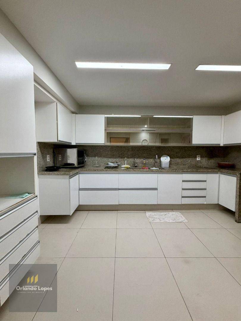 Apartamento, 3 quartos, 191 m² - Foto 2