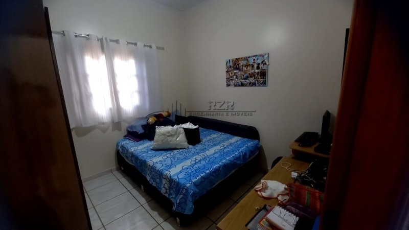 Casa à venda com 3 quartos, 200m² - Foto 8