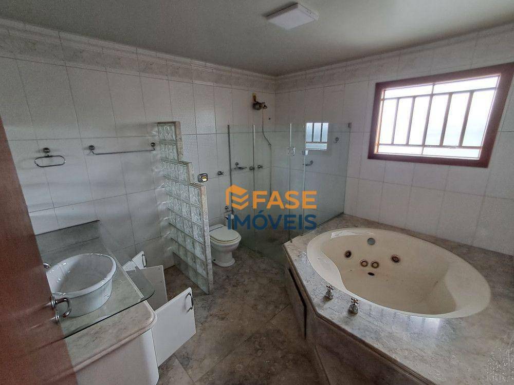 Casa à venda com 5 quartos, 260m² - Foto 11