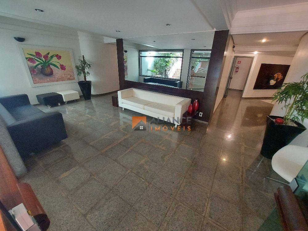 Apartamento à venda com 3 quartos, 151m² - Foto 3