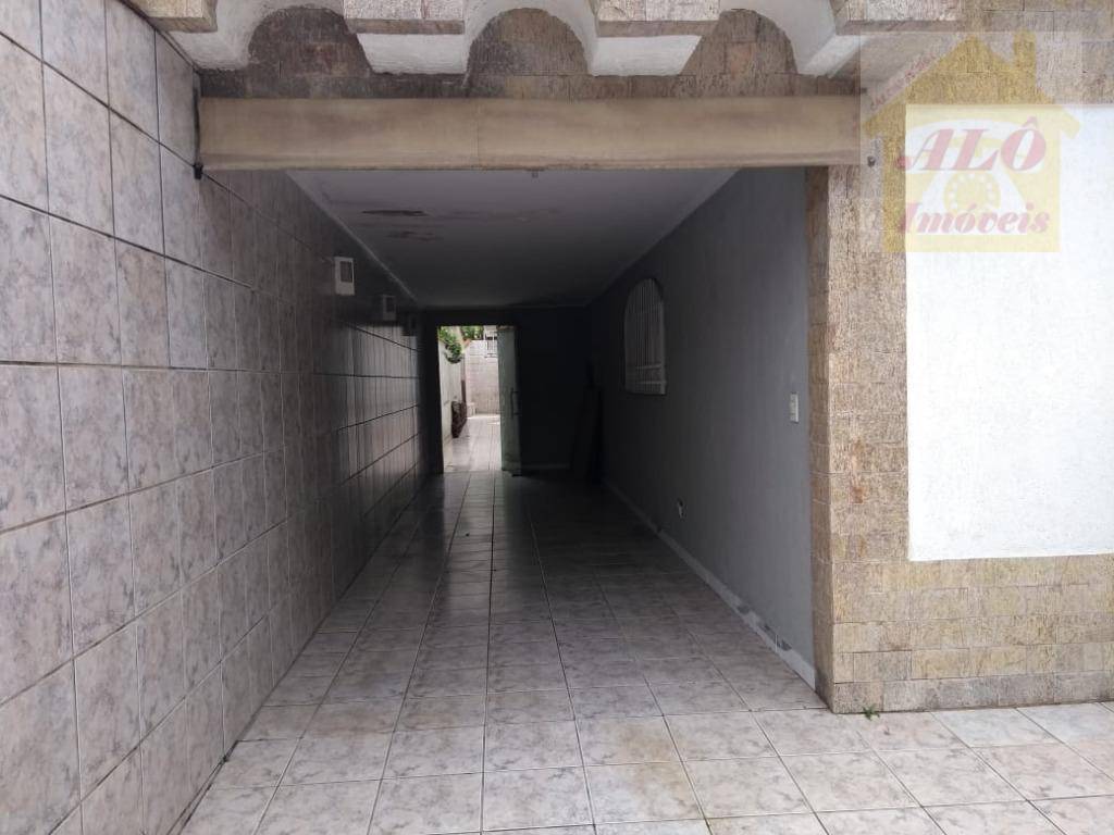 Casa à venda com 4 quartos, 270m² - Foto 3