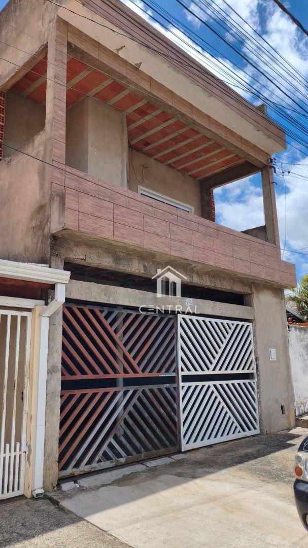 Sobrado, 3 quartos, 209 m² - Foto 1