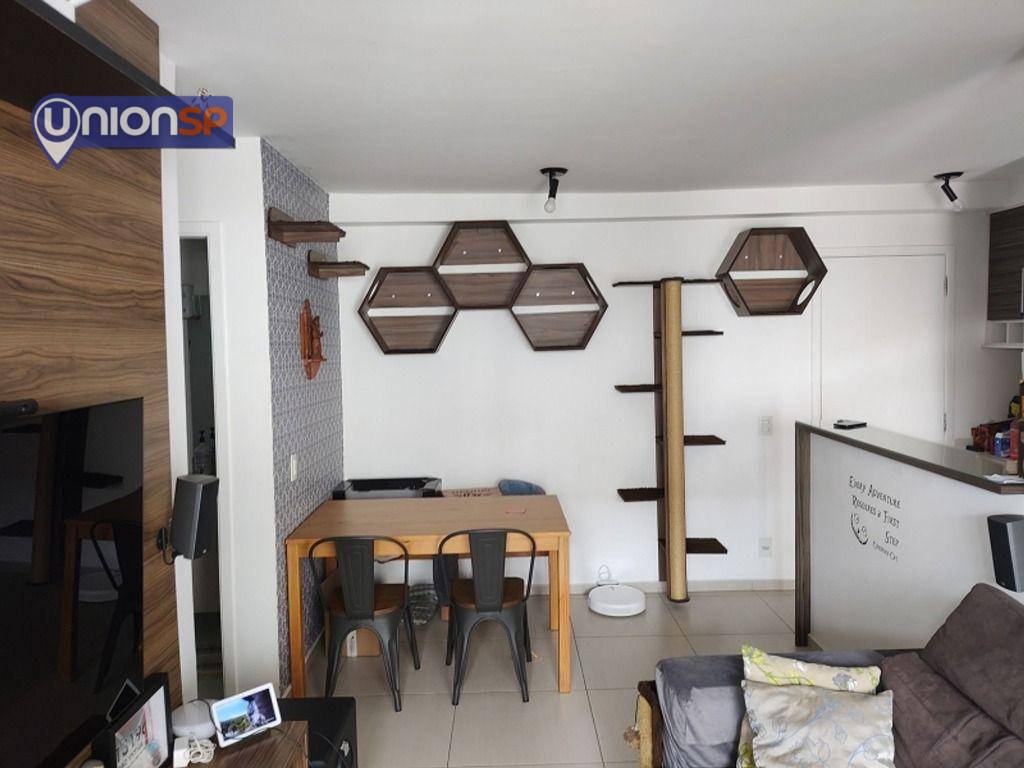 Apartamento à venda com 2 quartos, 62m² - Foto 2