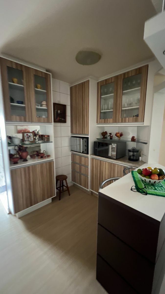 Apartamento à venda com 3 quartos, 110m² - Foto 8