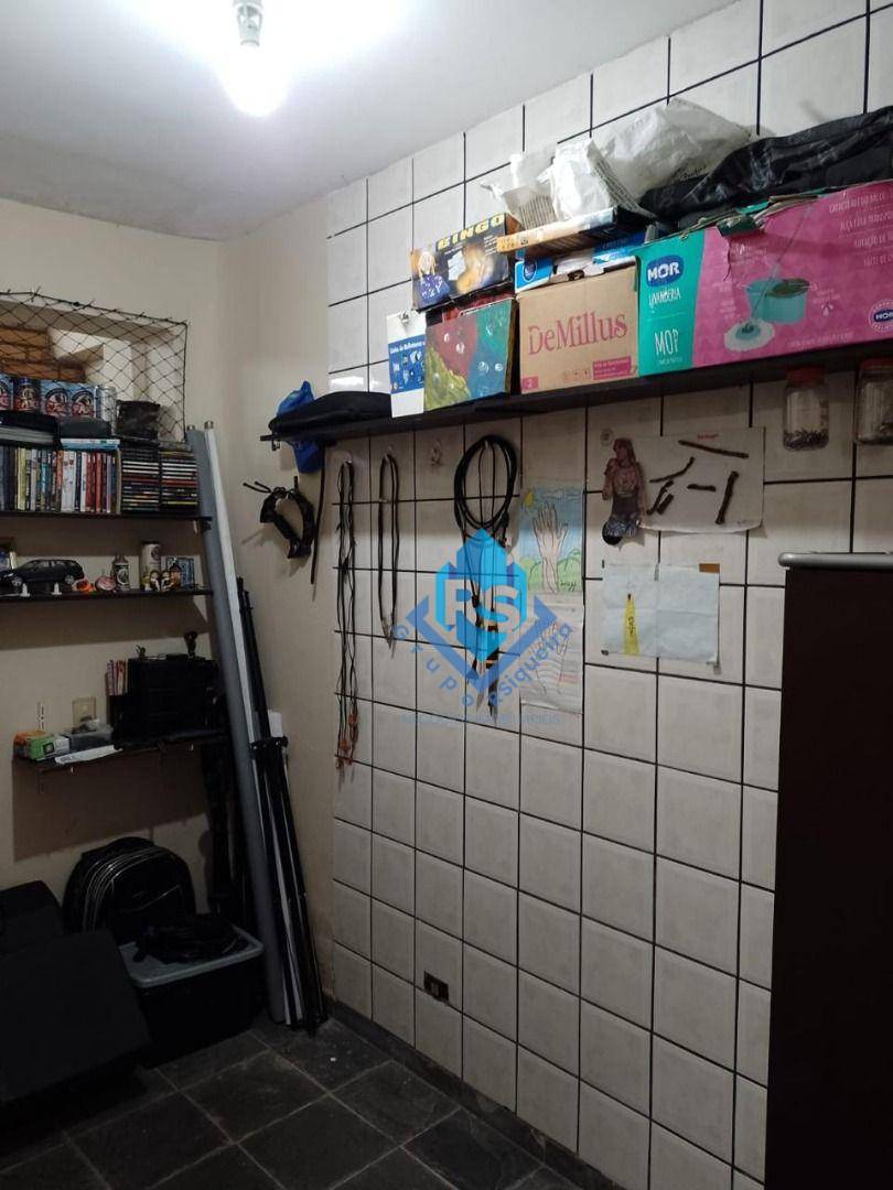 Sobrado à venda e aluguel com 3 quartos, 225M2 - Foto 12