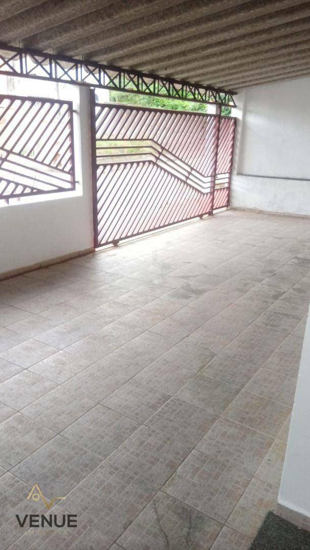 Casa à venda com 3 quartos, 250m² - Foto 1