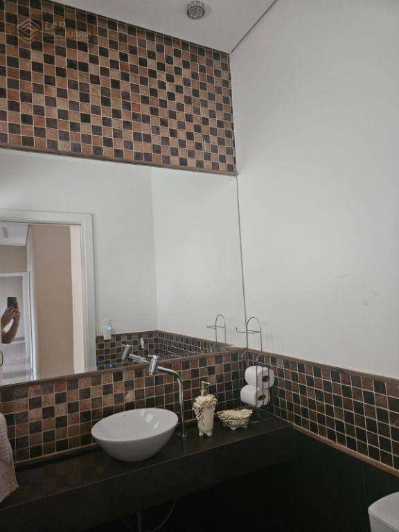 Casa de Condomínio para alugar com 4 quartos, 500m² - Foto 30