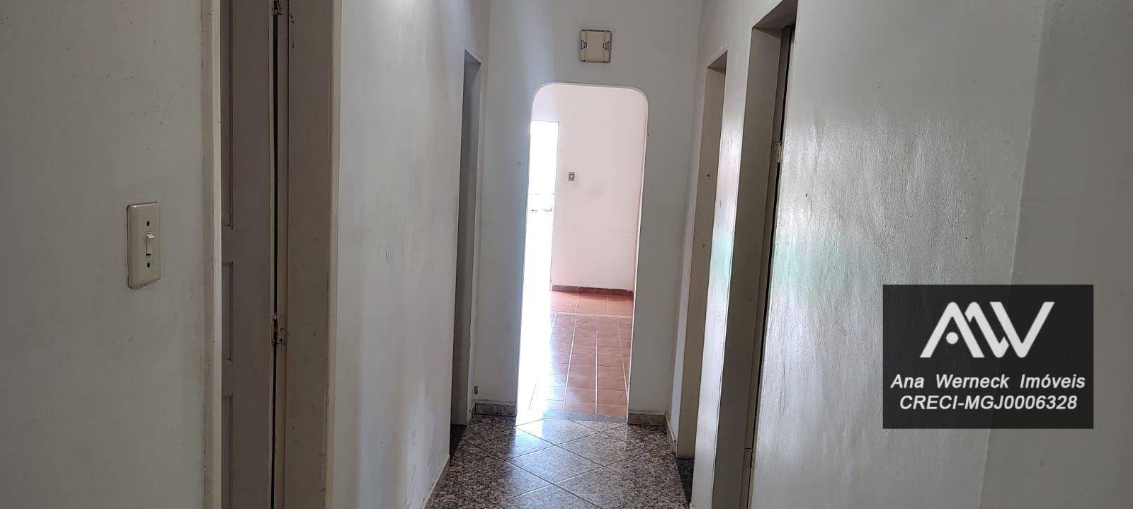 Casa à venda com 4 quartos, 180m² - Foto 10