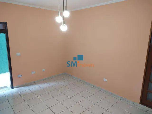 Sobrado à venda com 3 quartos, 180m² - Foto 1