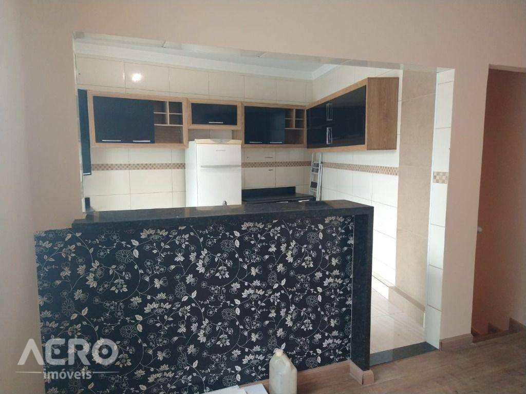 Casa para alugar com 3 quartos, 210m² - Foto 25