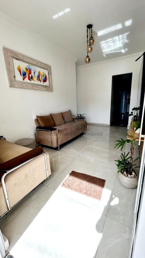 Apartamento à venda com 3 quartos, 77m² - Foto 2