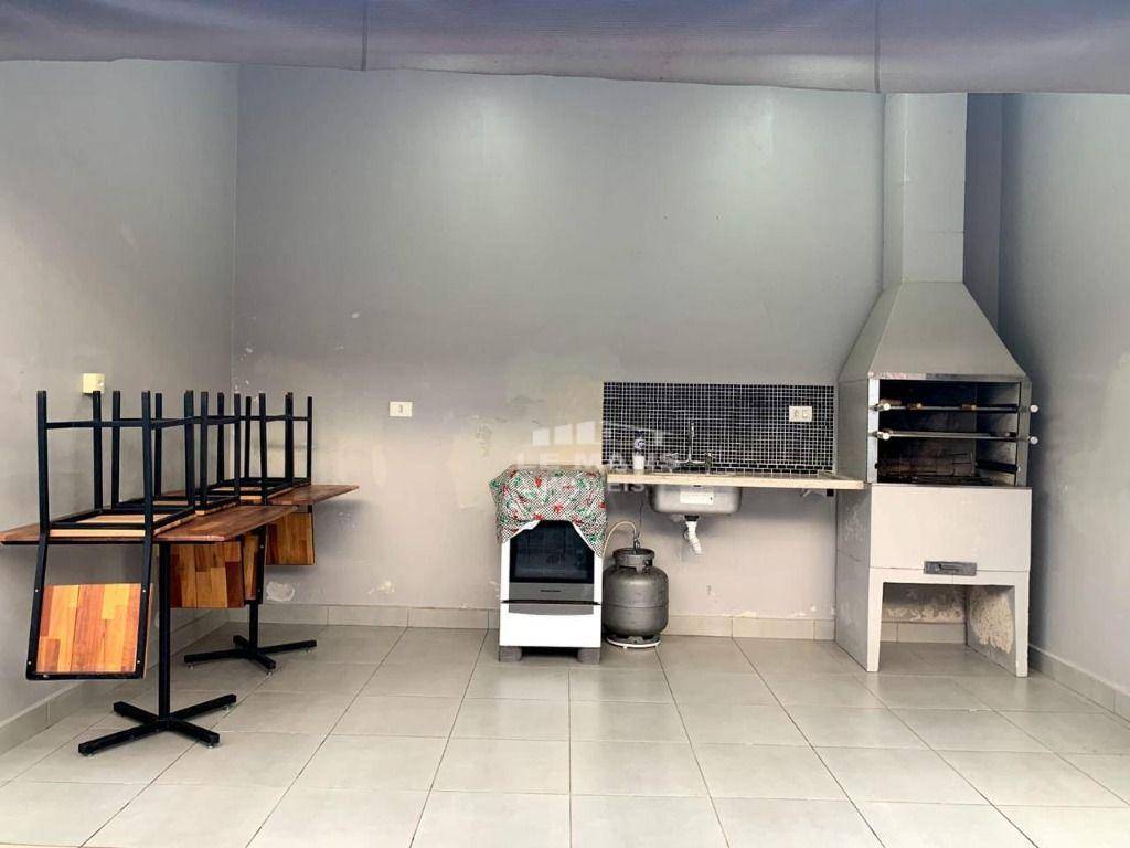 Casa à venda com 4 quartos, 230m² - Foto 21