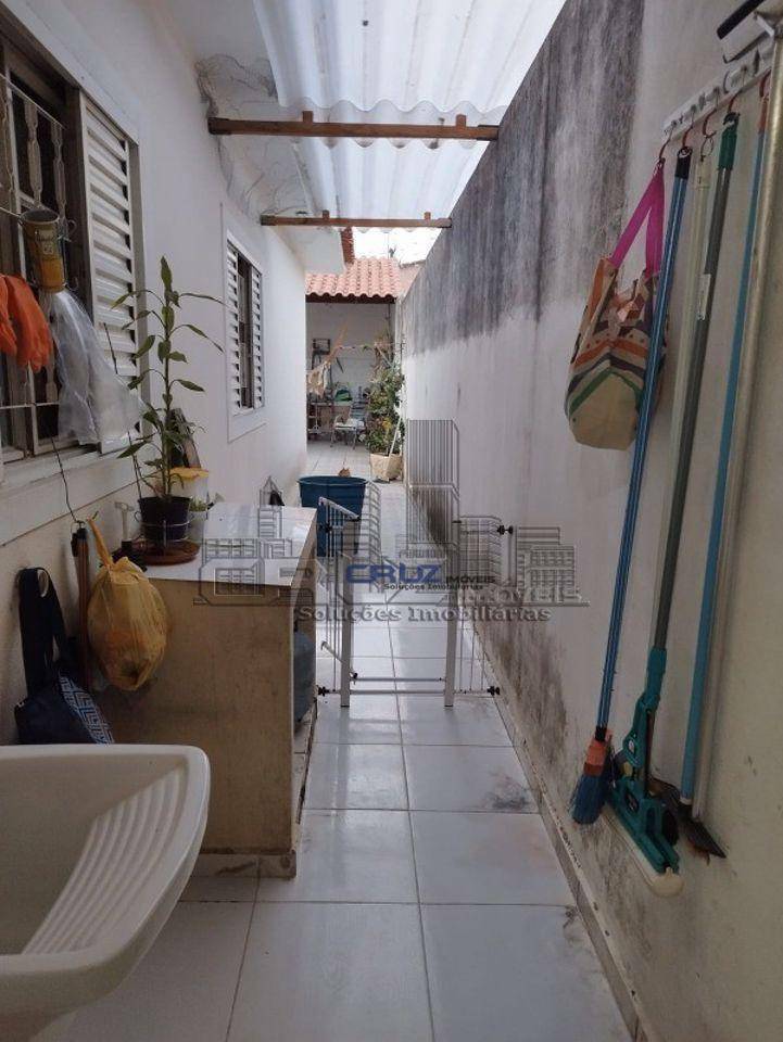 Casa à venda com 3 quartos, 90m² - Foto 15