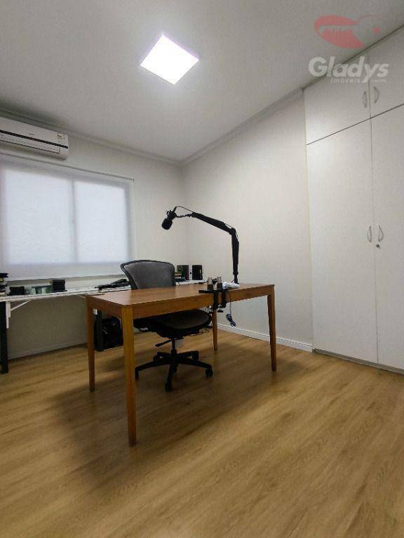 Apartamento à venda com 3 quartos, 107m² - Foto 18