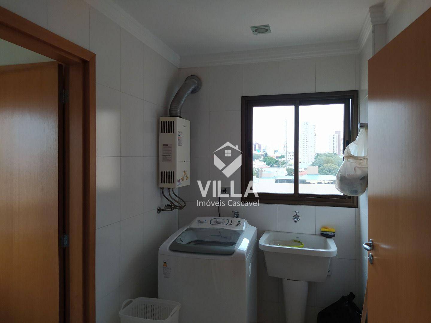 Apartamento à venda com 3 quartos, 184m² - Foto 4