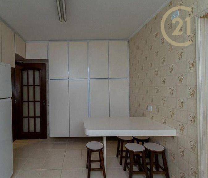 Casa à venda com 3 quartos, 200m² - Foto 25