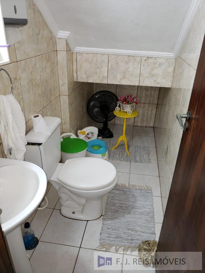 Sobrado à venda com 3 quartos, 240m² - Foto 11