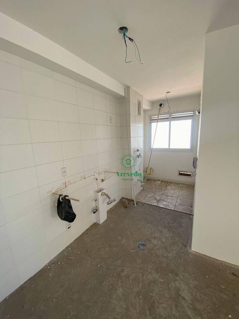 Apartamento à venda com 2 quartos, 75m² - Foto 11