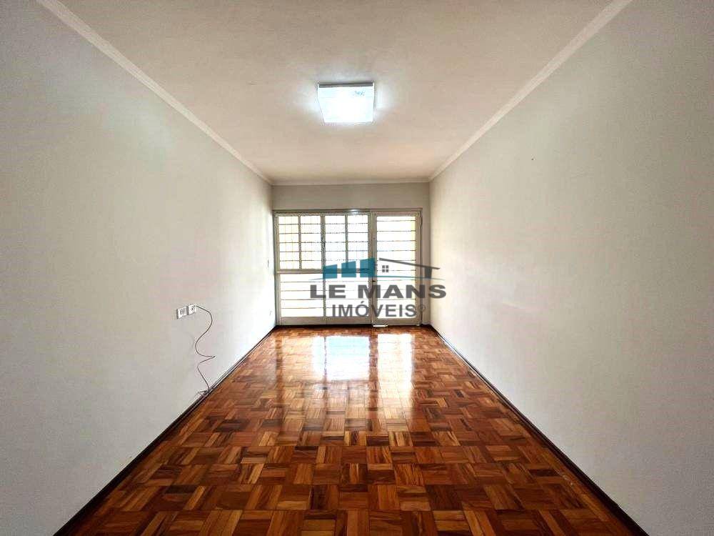 Casa à venda com 2 quartos, 110m² - Foto 2