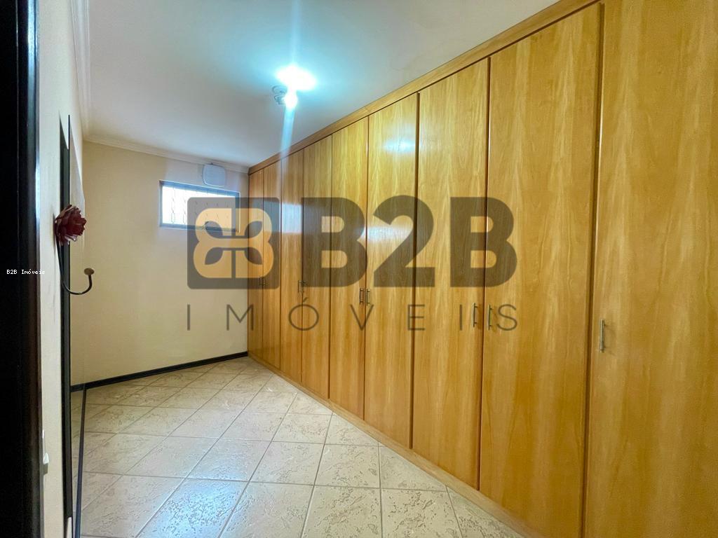 Casa à venda com 4 quartos, 270m² - Foto 12