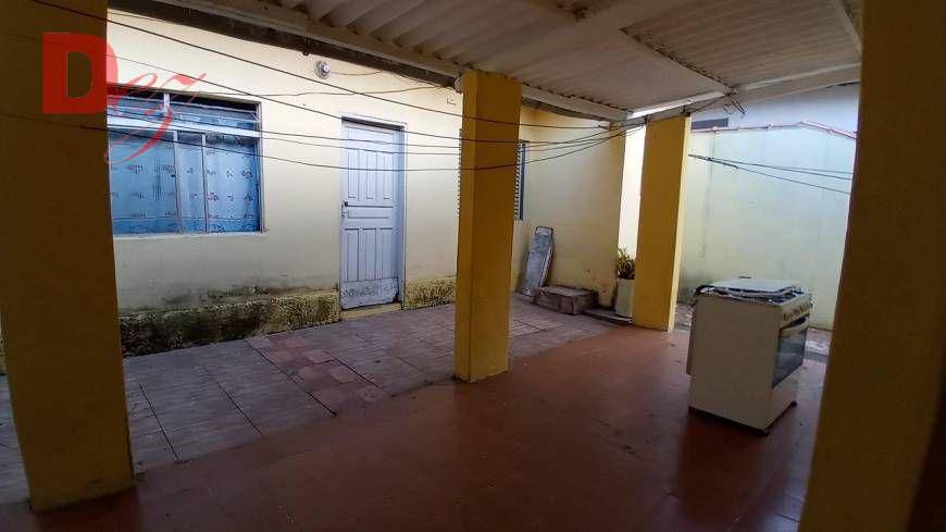 Casa à venda com 3 quartos, 189m² - Foto 11