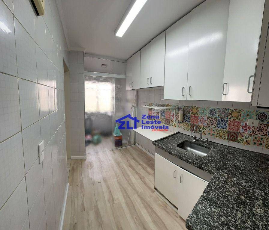 Apartamento à venda com 2 quartos, 65m² - Foto 2