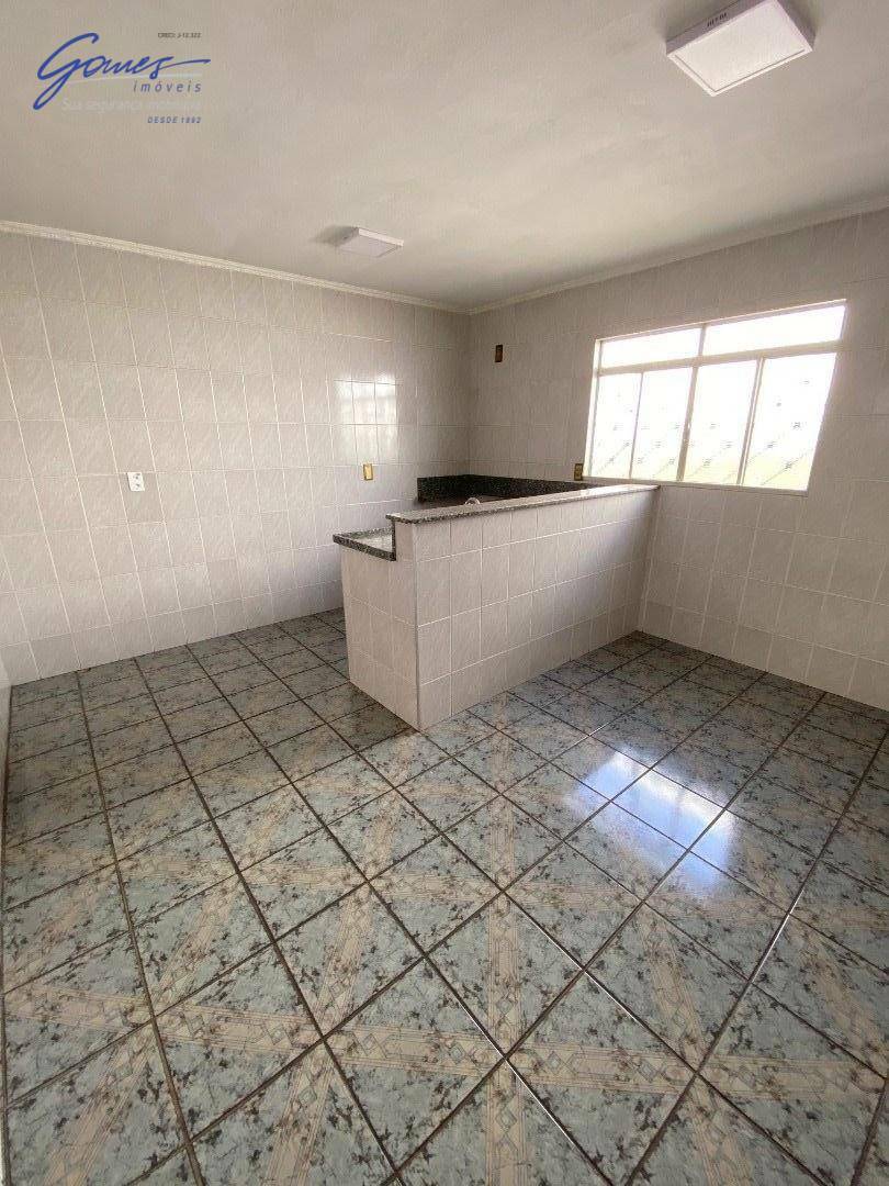 Casa à venda com 3 quartos, 200M2 - Foto 7