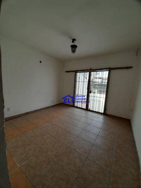 Sobrado para alugar com 3 quartos, 180m² - Foto 9