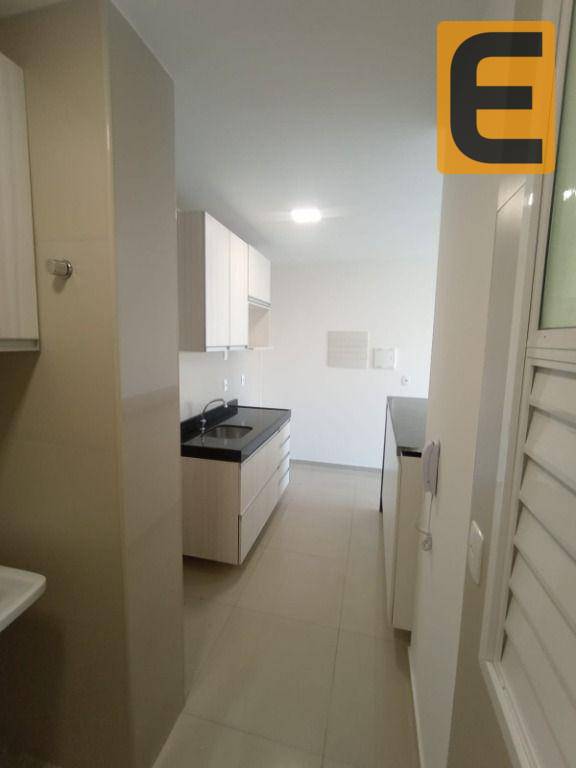 Apartamento para alugar com 3 quartos, 87m² - Foto 5