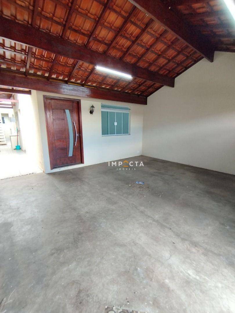 Casa à venda com 2 quartos, 145m² - Foto 2
