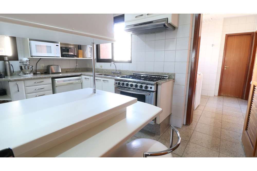 Apartamento à venda com 4 quartos, 226m² - Foto 13