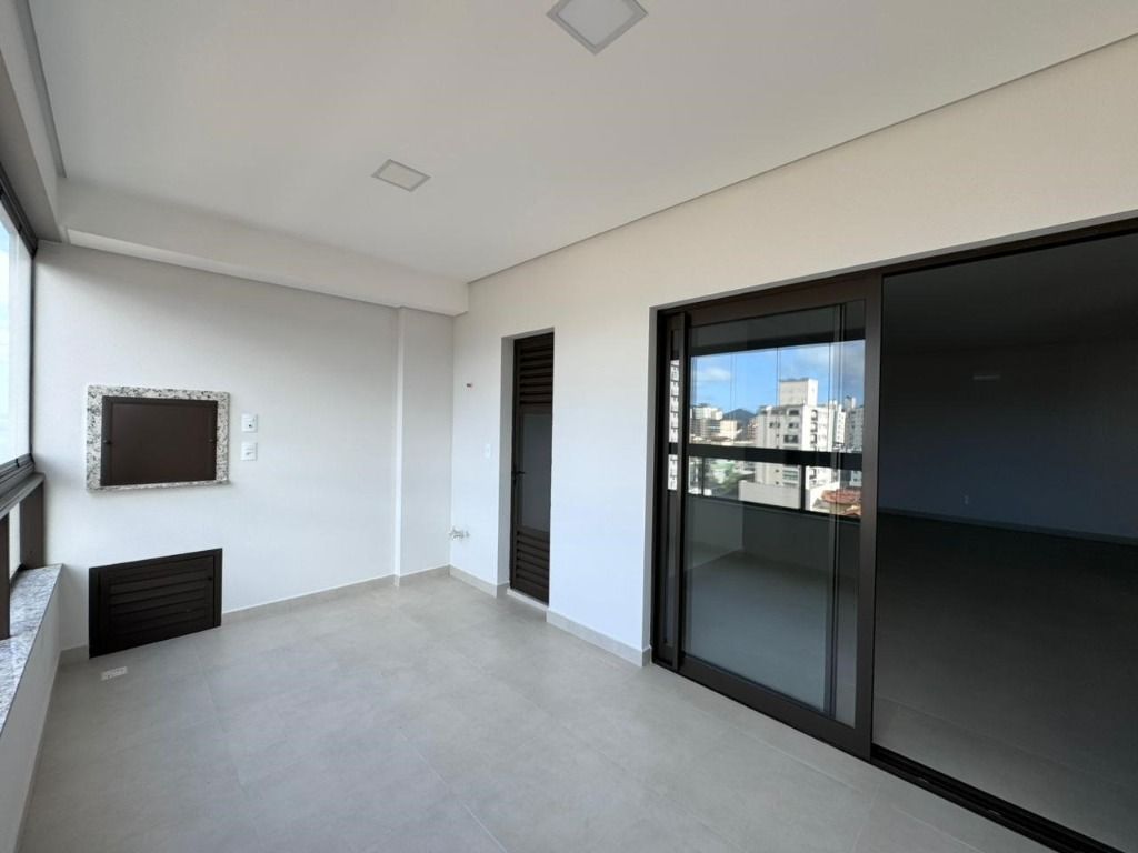 Apartamento à venda com 3 quartos, 10492m² - Foto 5