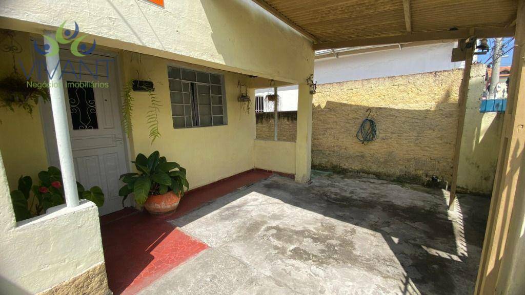 Casa à venda com 3 quartos, 100m² - Foto 4