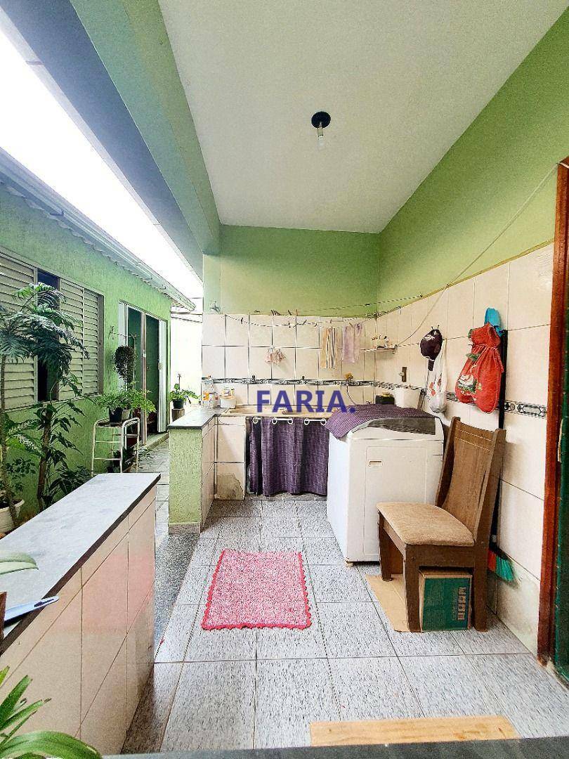 Casa à venda com 3 quartos, 119m² - Foto 13