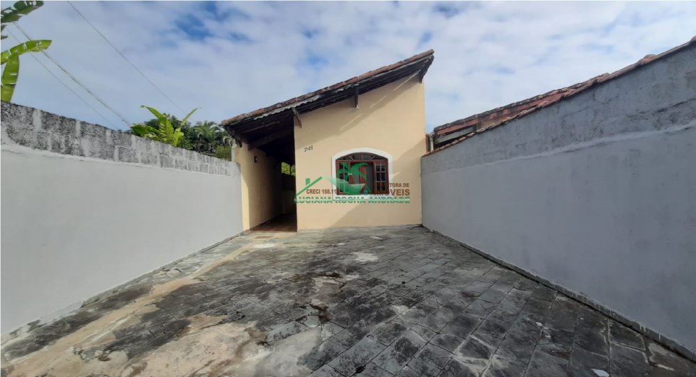 Casa à venda com 1 quarto, 225m² - Foto 1