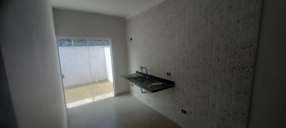 Casa à venda com 3 quartos, 45m² - Foto 11