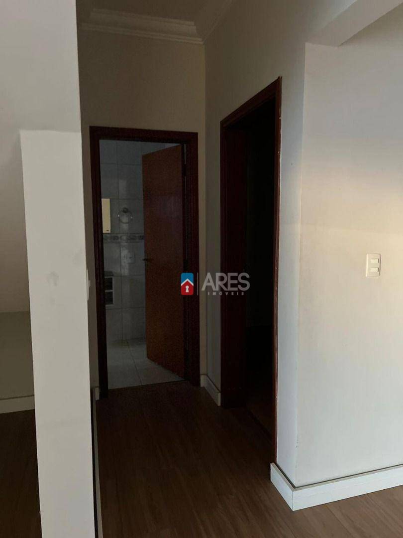 Casa para alugar com 3 quartos, 460m² - Foto 9