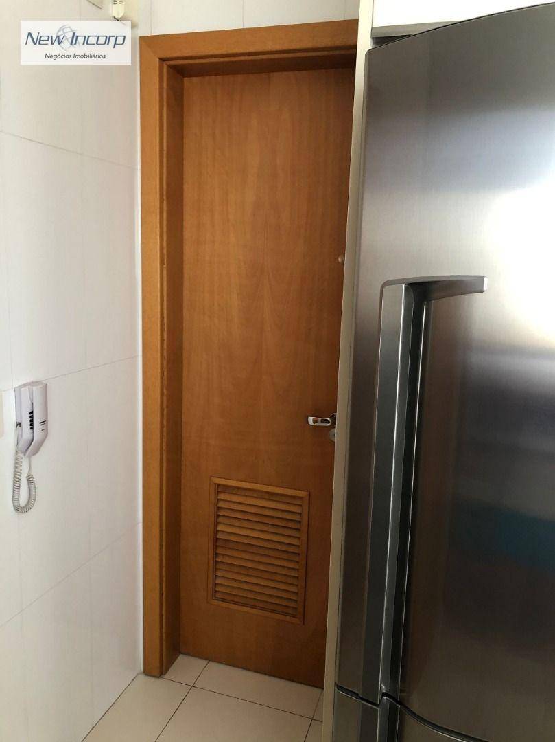 Apartamento à venda com 4 quartos, 208m² - Foto 7