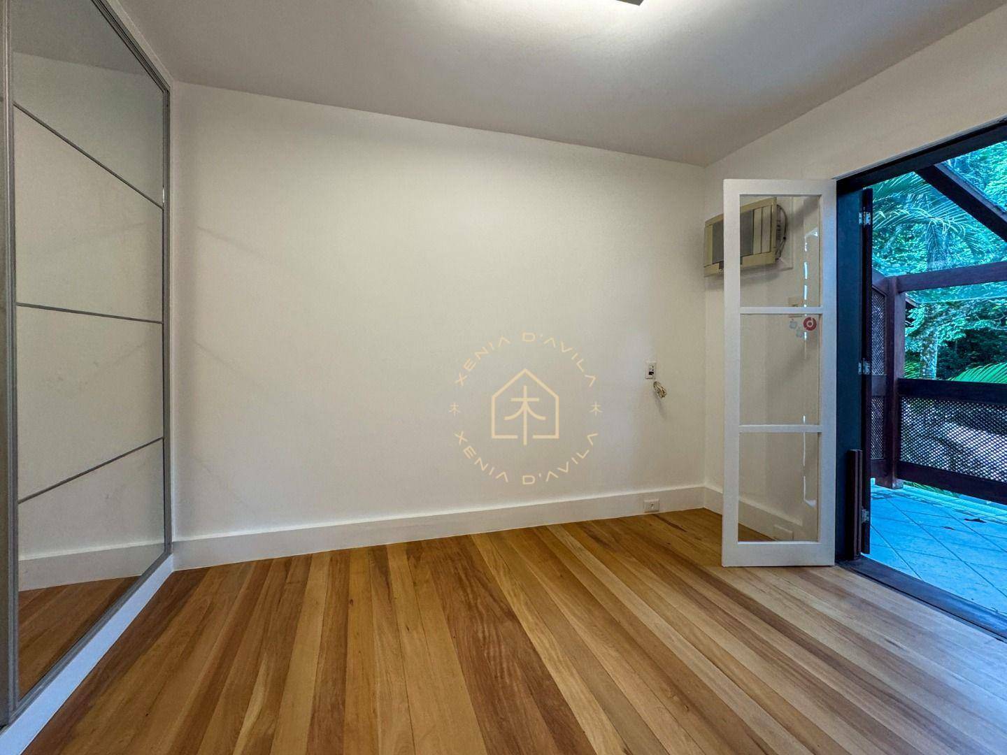 Casa de Condomínio à venda e aluguel com 3 quartos, 320m² - Foto 7