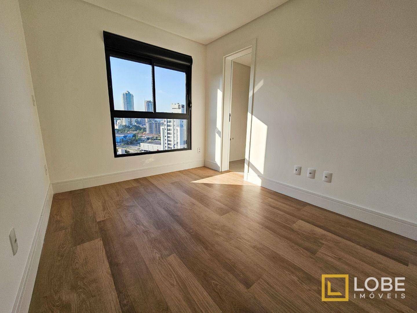 Apartamento à venda com 3 quartos, 139m² - Foto 17