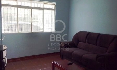 Casa à venda com 2 quartos, 115m² - Foto 2