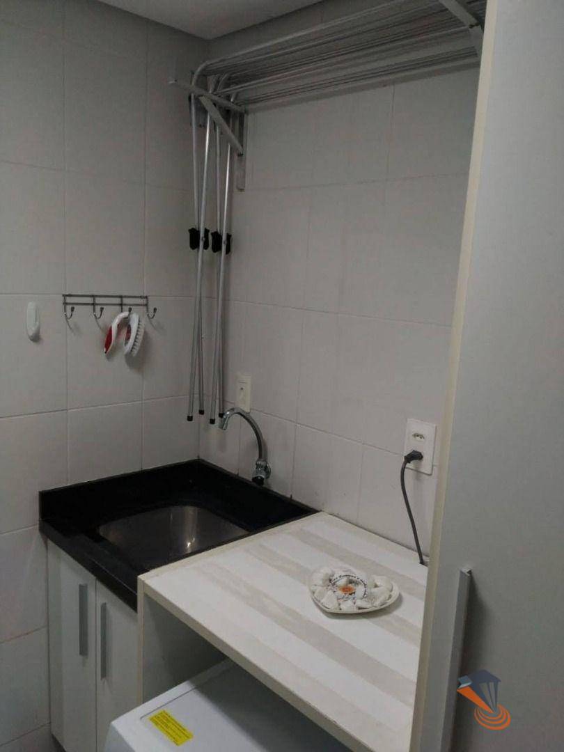 Apartamento à venda com 2 quartos, 75m² - Foto 15