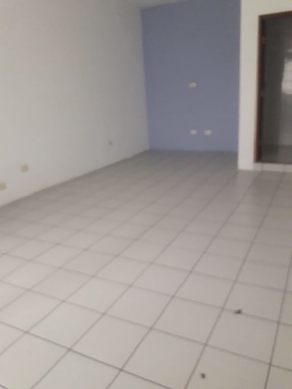 Casa para alugar com 2 quartos, 110m² - Foto 5