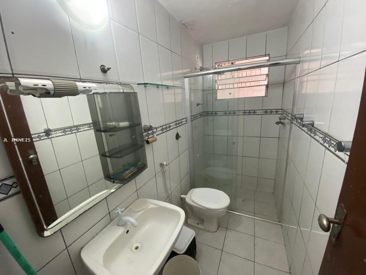 Casa à venda com 4 quartos, 180m² - Foto 4