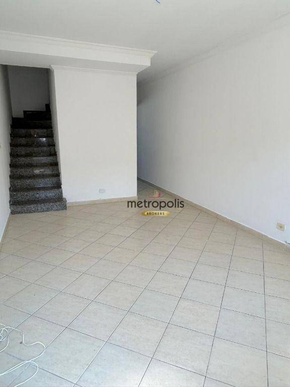 Sobrado para alugar com 2 quartos, 127m² - Foto 1