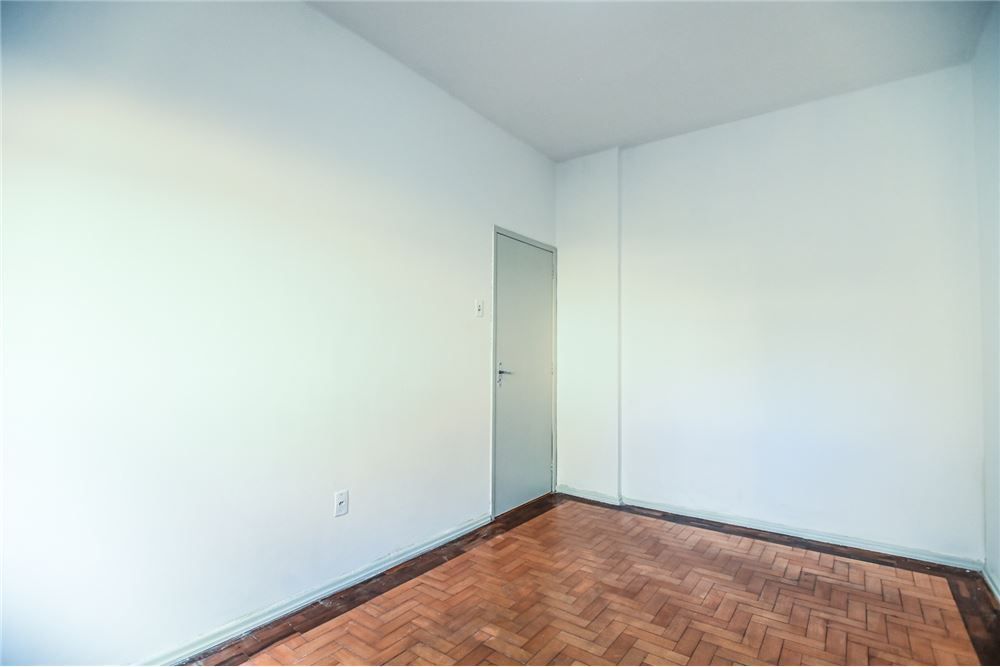 Apartamento à venda com 2 quartos, 60m² - Foto 17