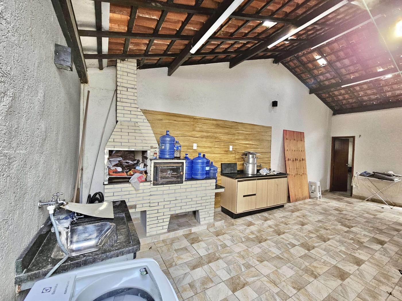 Casa à venda com 3 quartos, 145m² - Foto 9