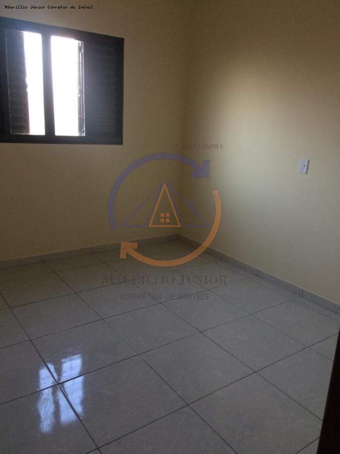 Casa à venda com 2 quartos, 222m² - Foto 12